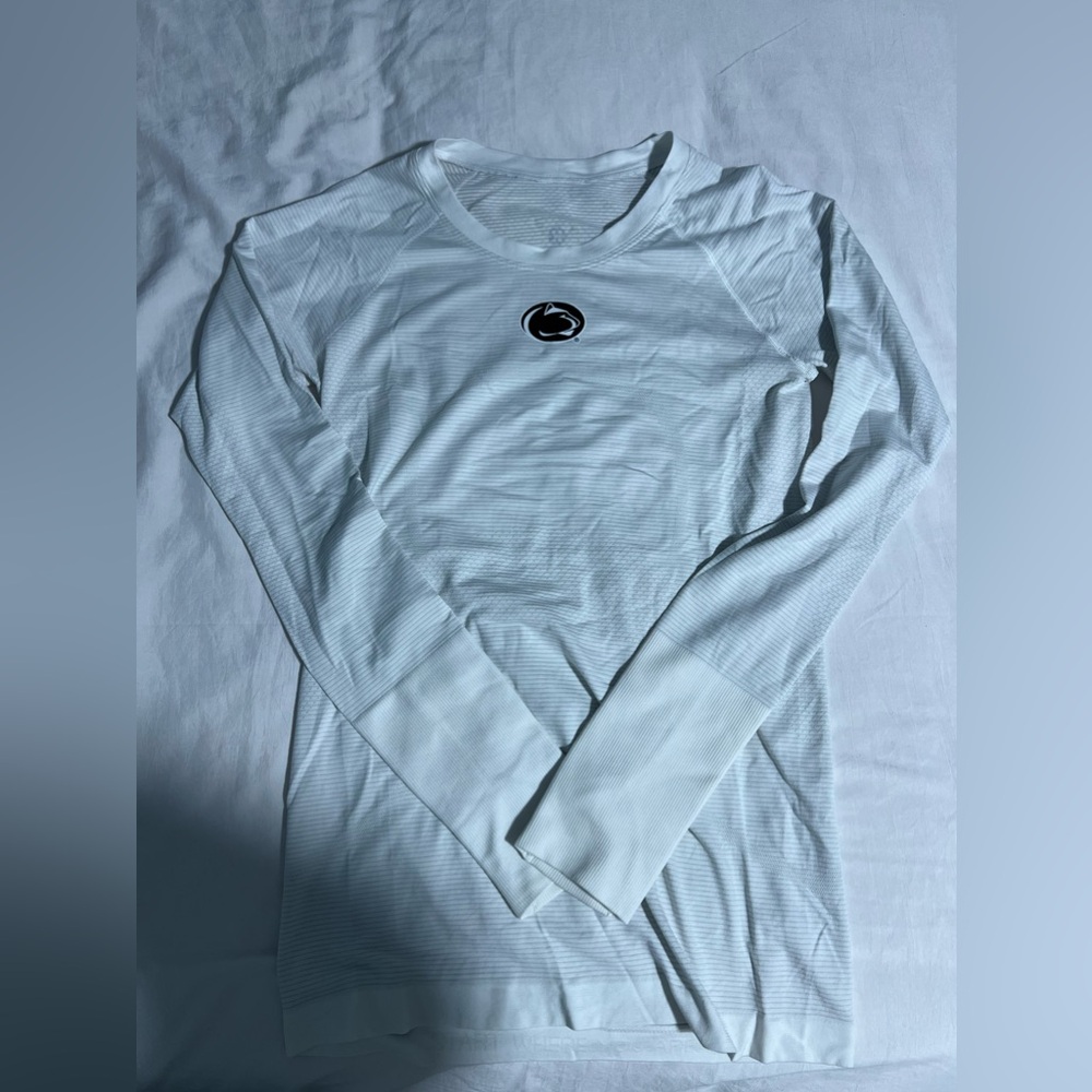 Athletic long sleeve